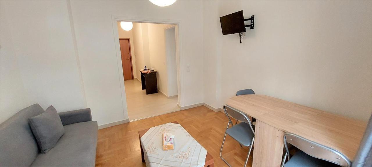 Cozy Apartment In Nea Smyrni Athen Eksteriør billede